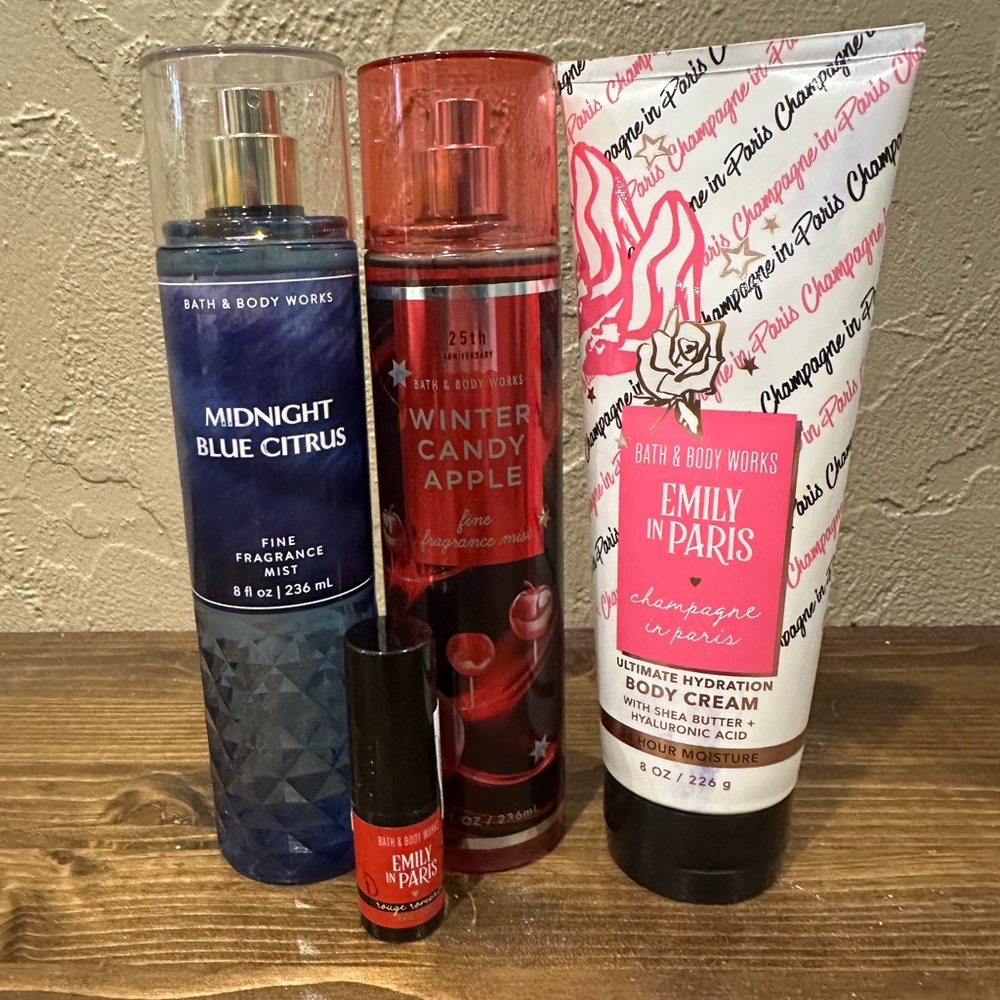 Bath & Body Works Midnight Blue Citrus and Winter Candy Apple bundle. New